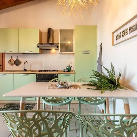 Gioiello Marino -1 Min From The Sea- Free Parking- Ac - Wi-fi Appartement *