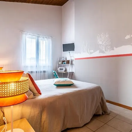 Gioiello Marino -1 Min From The Sea- Free Parking- Ac - Wi-fi Apartment *